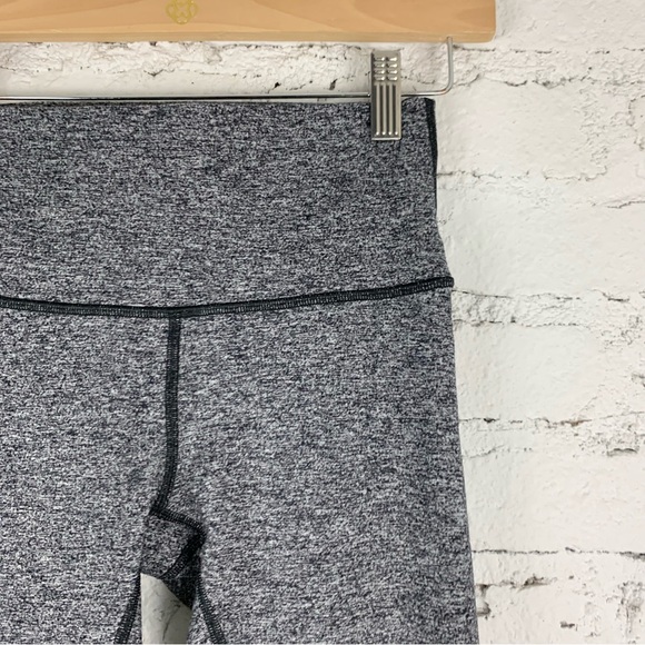 Lululemon Wunder Under High Rise Crop Heathered Black 6 - Picture 5 of 7